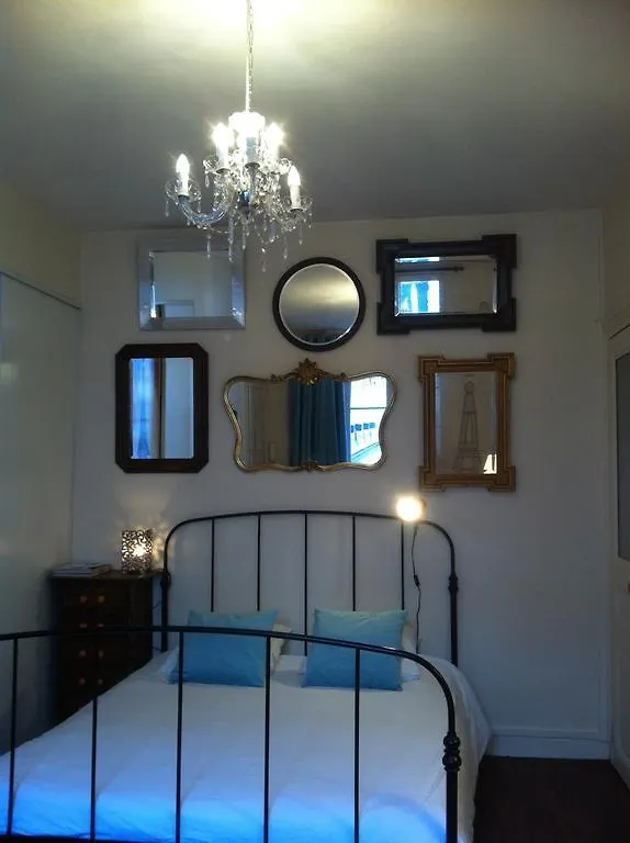 Bed & Breakfast A Room In Paris